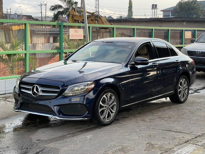 2018 MERCEDES C300 PRICE: #18,000,000