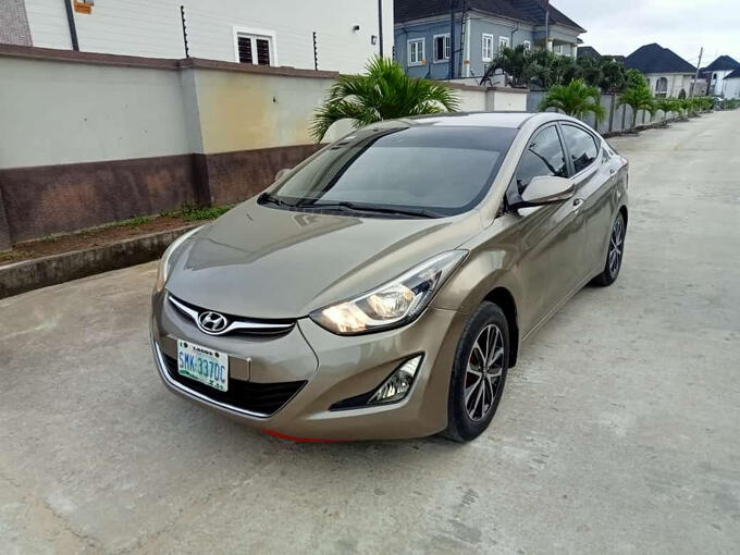 2015 HYUNDAI ELANTRA PRICE: #5,000,000